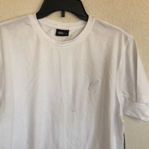 Publish Men's Reverse Tee in white size MEDIUM - Picture 4 of 9